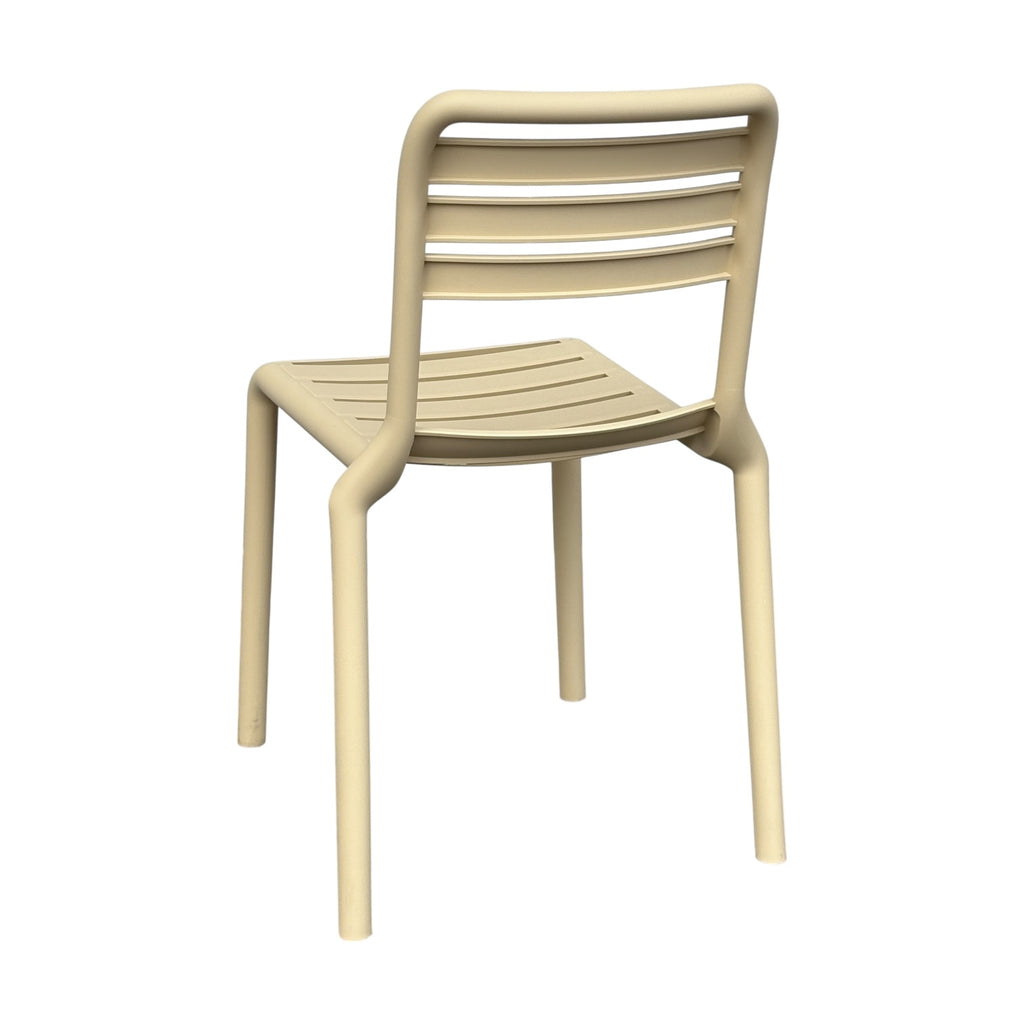 1241A-  Silla Costa en Polipropileno