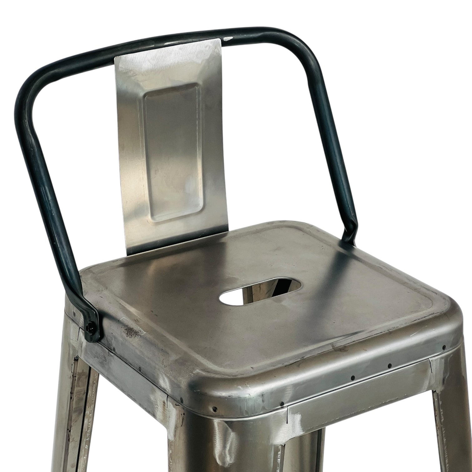 1508.SIN- Taburete Metálico Tolix  Con Espaldar Sin Pintura