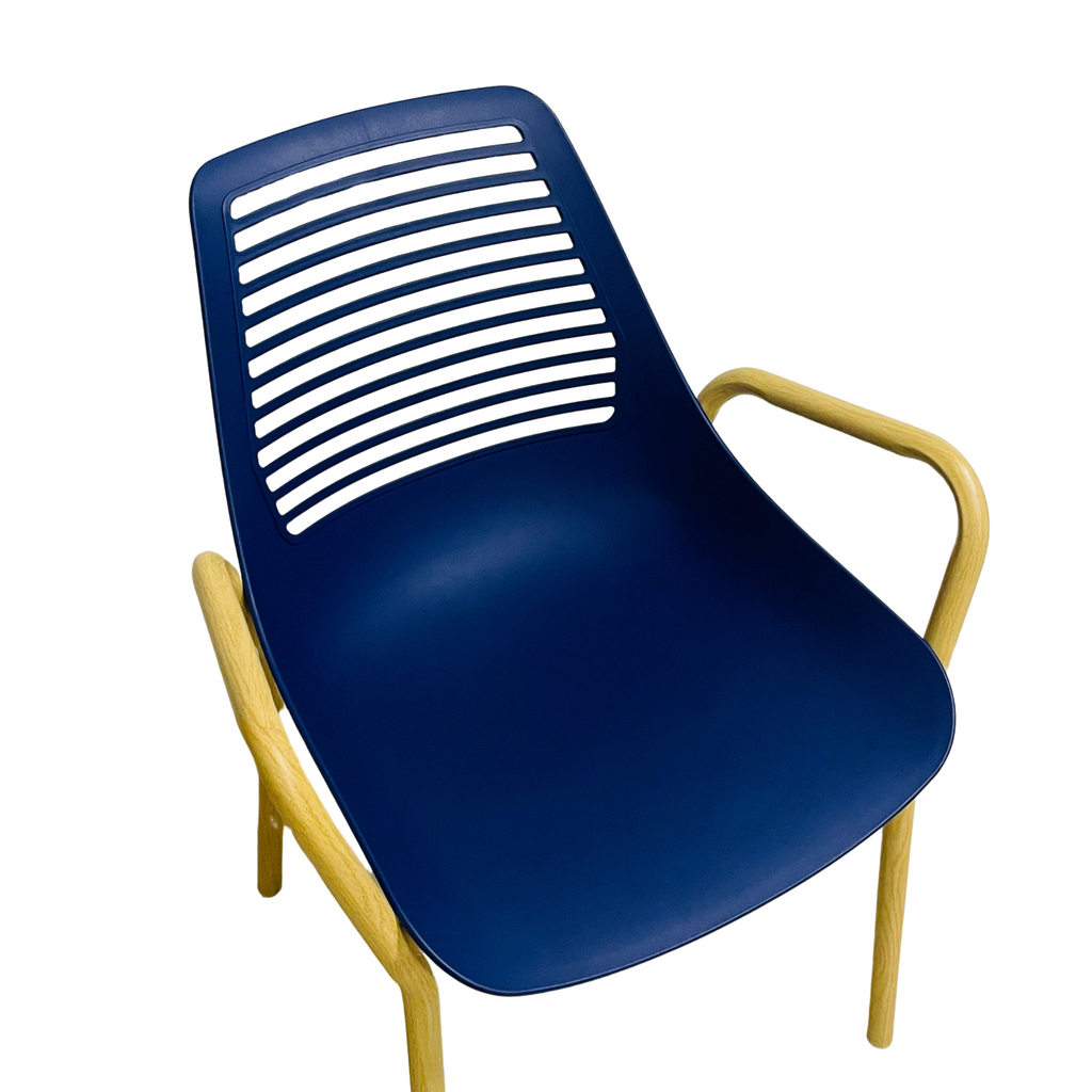 7002- Auxiliar patas metalicas